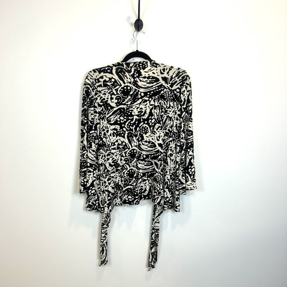 Chico's Travelers Size 2 Large tie Front Slinky Cardigan Top Black white Stretch - Picture 6 of 8